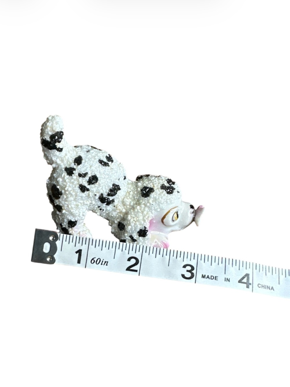 Vintage sugar coated porcelain glazed spotted dog butterfly on nose figurine - Picture 7 of 7